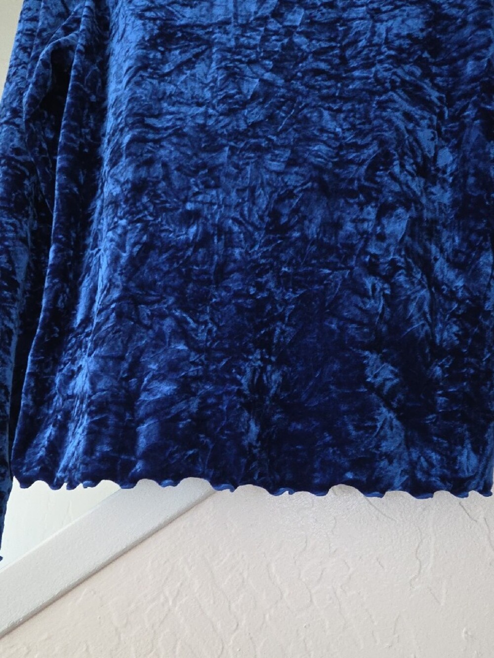 SNO SKINS Crushed Velvet Turtleneck Top - Cobalt Blue Size M - Picture 3 of 9